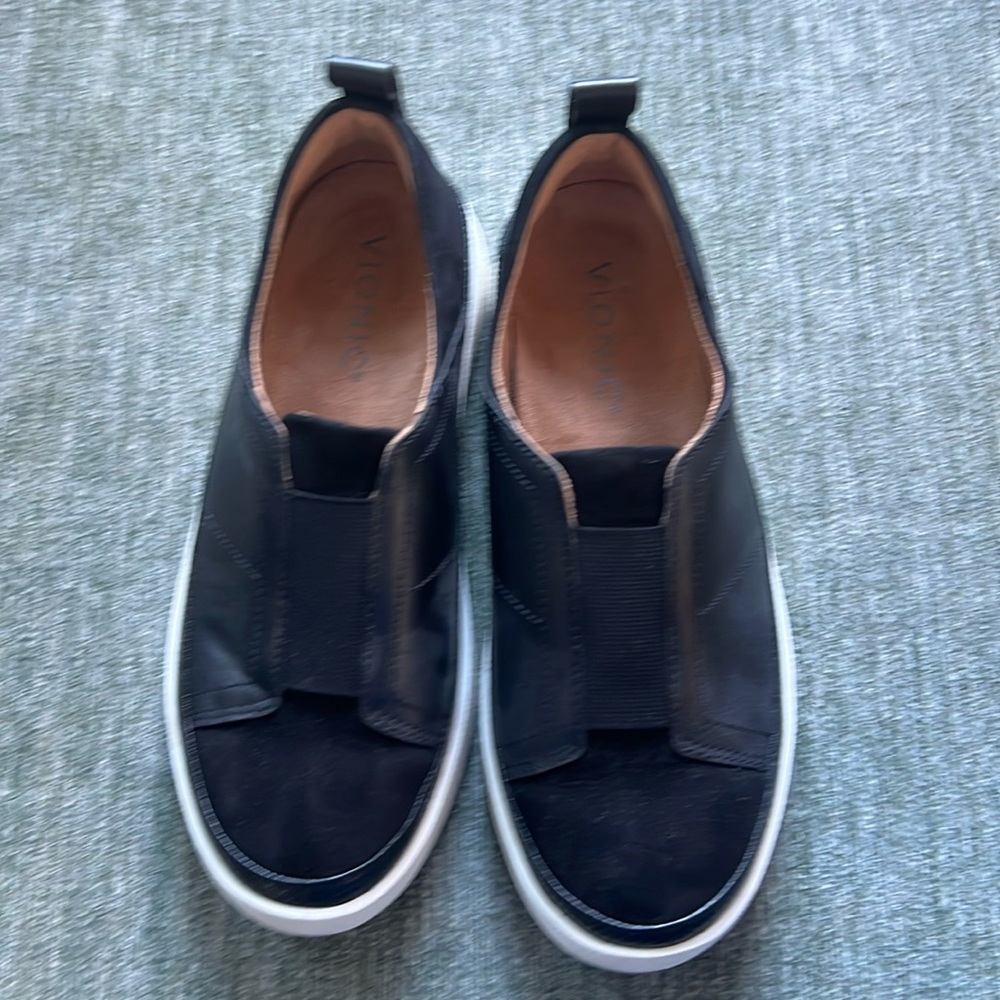 Vionic size 5